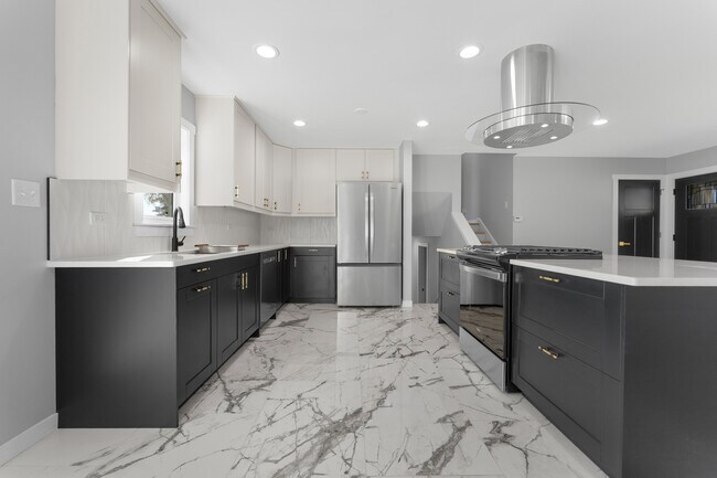 Building Photo - 2N359 Mildred Ave