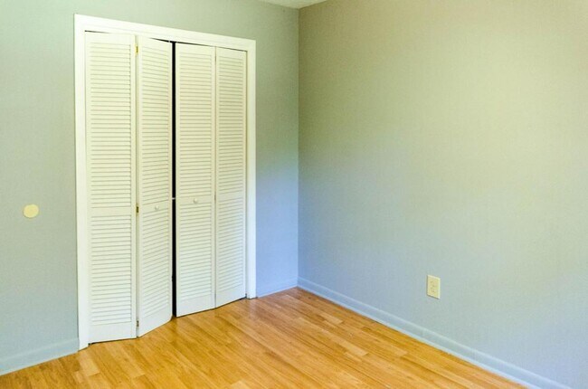 Building Photo - 155 Kentucky Cir