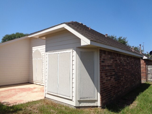 Building Photo - 32510 Decker Oaks Dr
