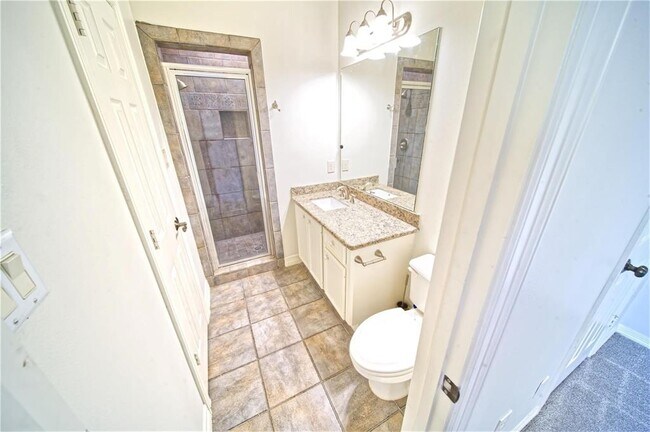 Building Photo - 910 Peachwood Bend Dr