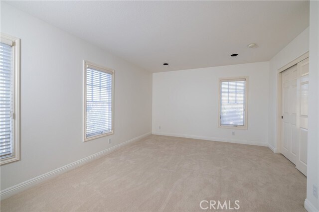 Building Photo - 2500 Bungalow Pl