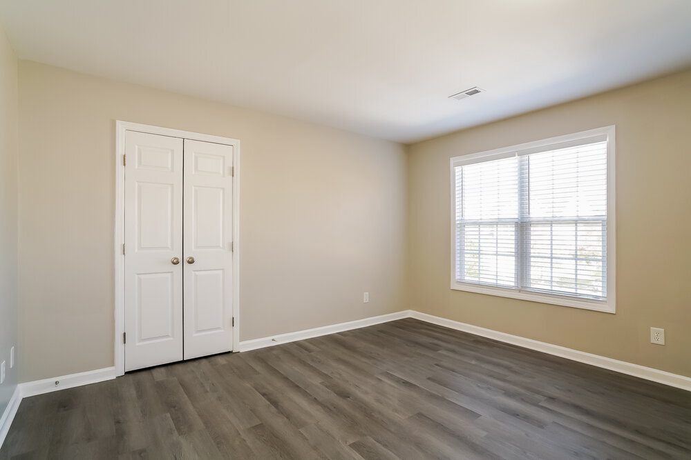 Building Photo - 8039 Marsh Hollow Dr