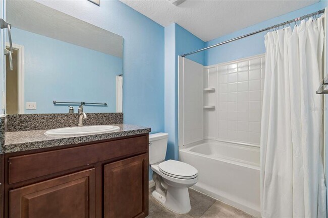 Building Photo - 10687 Lake Montauk Dr