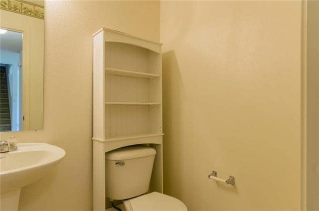 Building Photo - 704 Hanceville Way