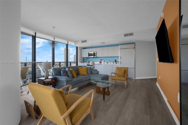 Building Photo - 55 SW 9th St