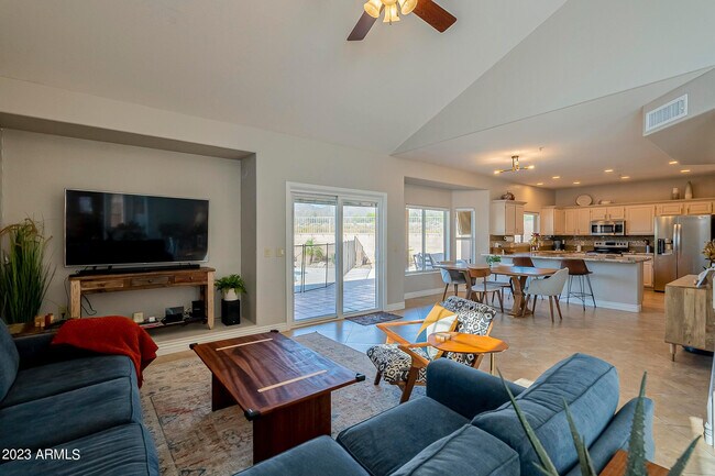 Building Photo - 10875 N 118th Way