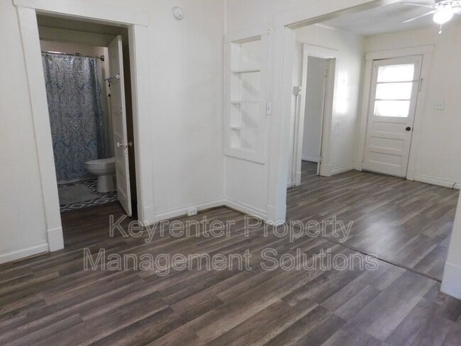 Building Photo - 202 Wilson Ave