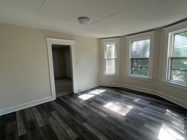 Building Photo - 42 E Albert St