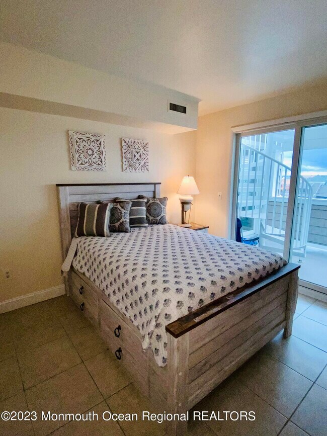 Building Photo - 438 NJ-35