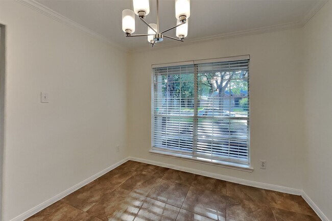 Building Photo - 32334 Summer Park Ln