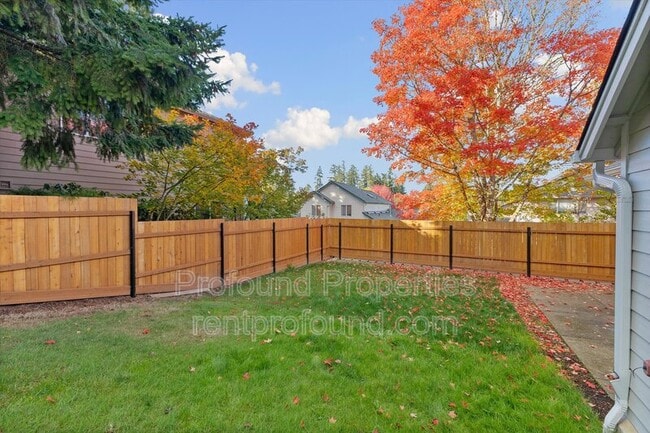 Building Photo - 7909 SW Oviatt Dr