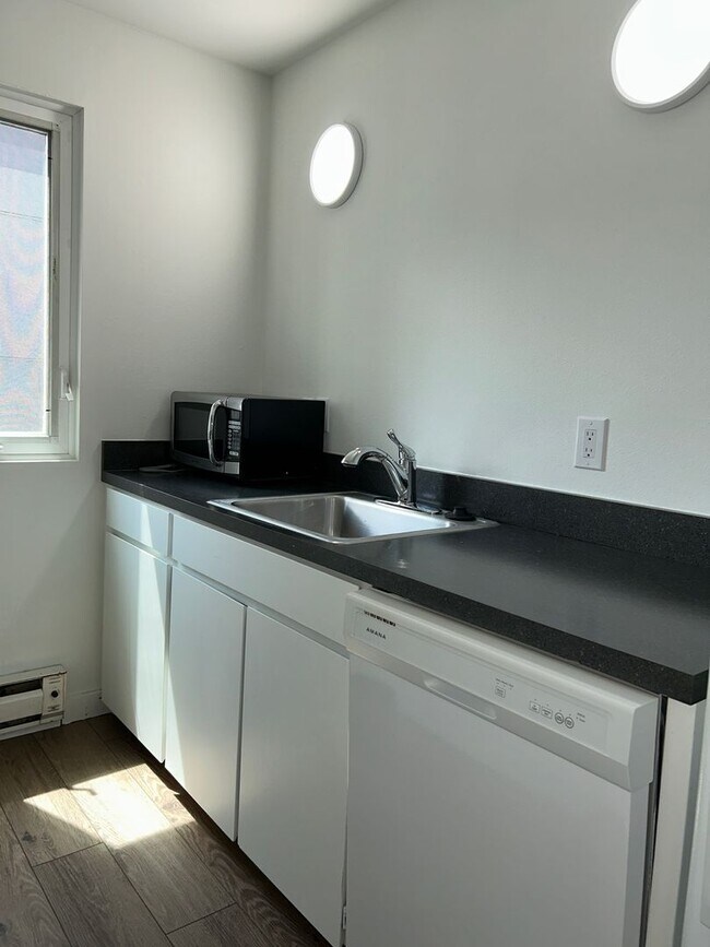 Building Photo - 7307 Bainbridge Pl SW
