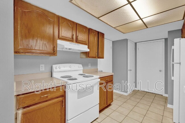 Building Photo - 3705 Rundo Dr