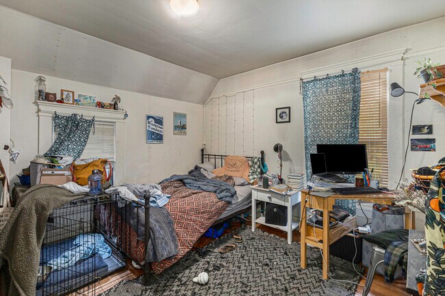 Building Photo - 405 N Ashley St