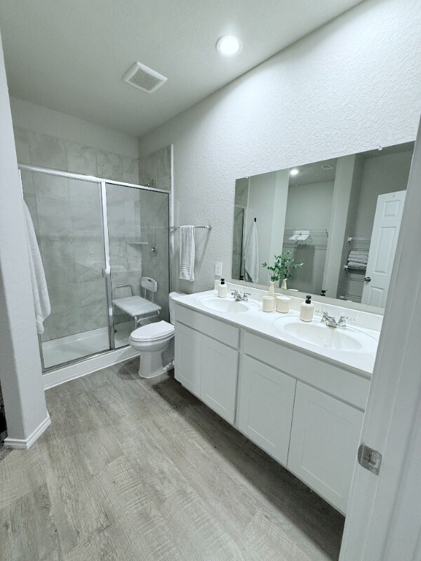 Building Photo - 518 Pleasanton Way