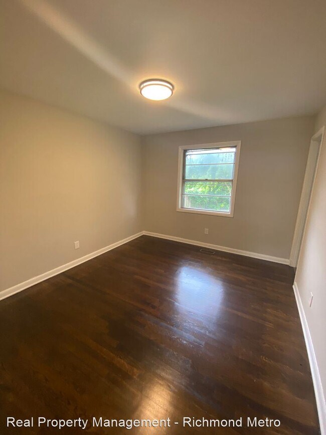 Building Photo - 3 br, 1.5 bath House - 1005 Kinney Street