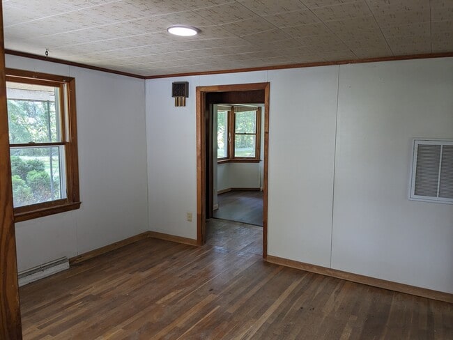 Building Photo - 20655 Monrovia Rd