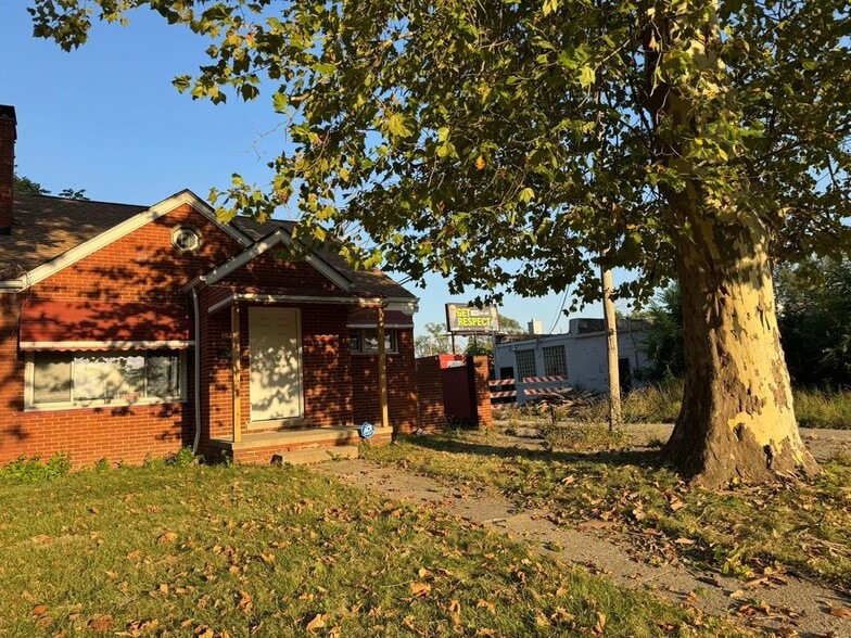 Building Photo - 15318 Whitcomb