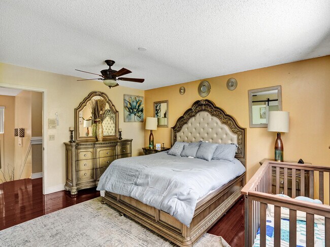 Building Photo - 9610 Dunhill Dr