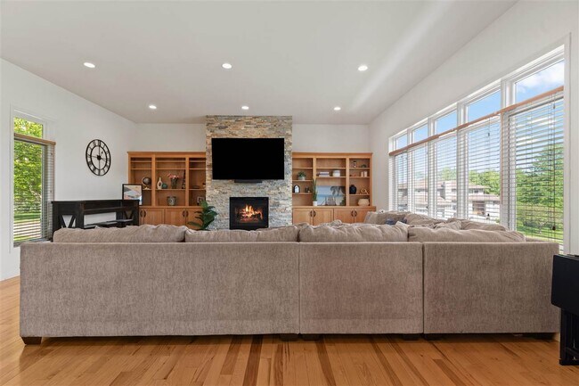 Building Photo - 1077 Prairie Grass Ln