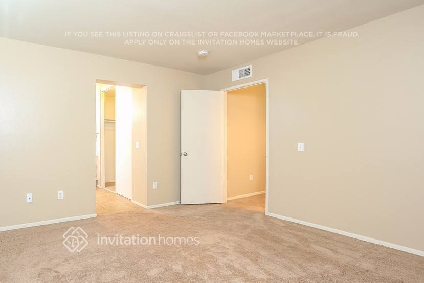 Building Photo - 1420 Sunswept Dr