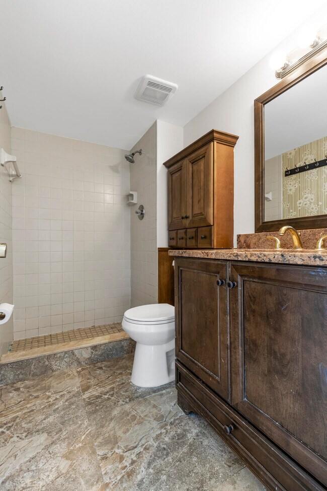 Building Photo - 111 Lake Ave