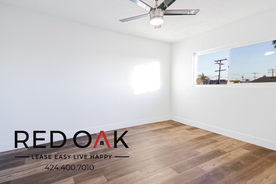 Building Photo - 901 Centinela Ave
