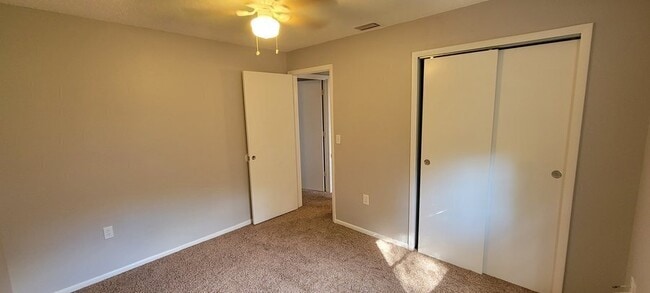 Building Photo - 457 Arapahoe Ave
