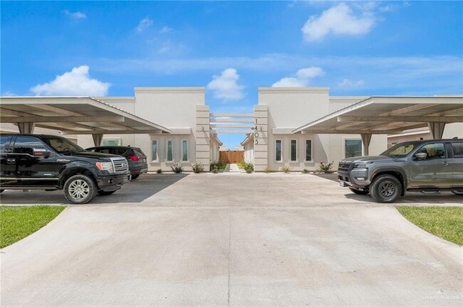 Building Photo - 1405 San Vicente