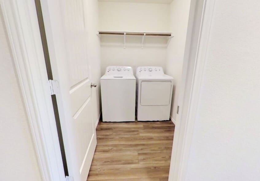 Building Photo - 408 Red Rock Trl