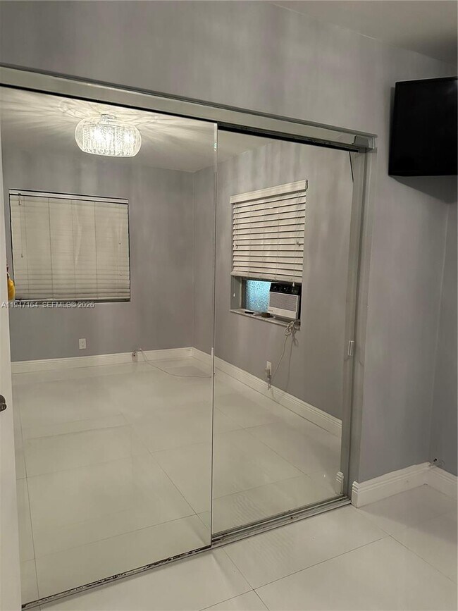 Building Photo - 323 Washington Ave