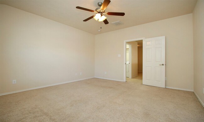 Building Photo - 14 BowerBank Ct