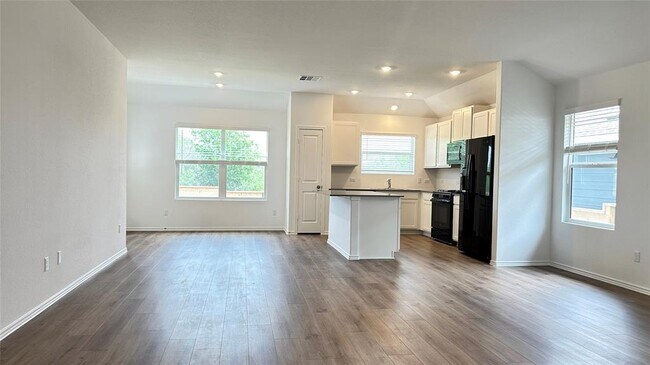 Building Photo - 170 Tofalla