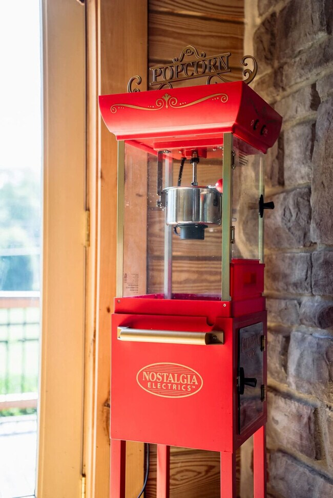 Building Photo - 7223 Ferry Rd