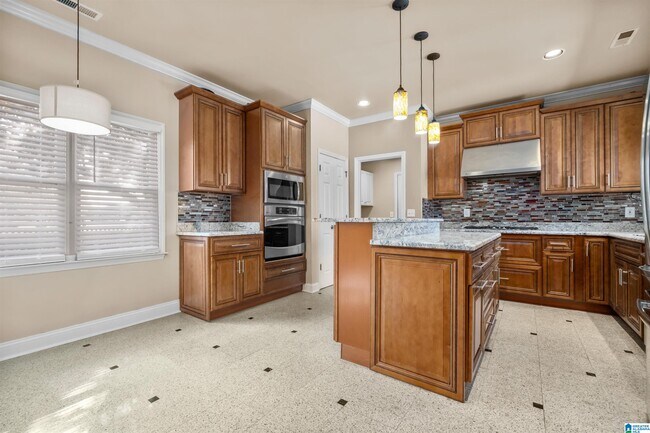 Building Photo - 4006 Vestview Dr