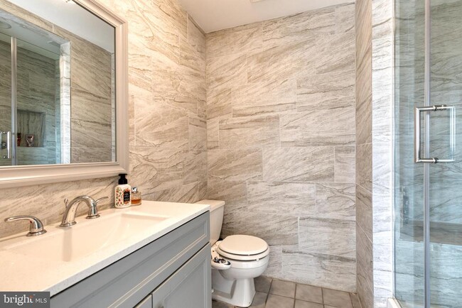 Building Photo - 10595 Blue Bell Way