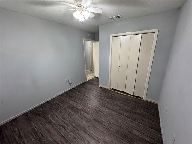Building Photo - 513 Southlake Dr