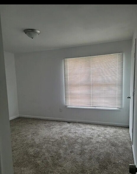 Building Photo - 347 Grant Ave