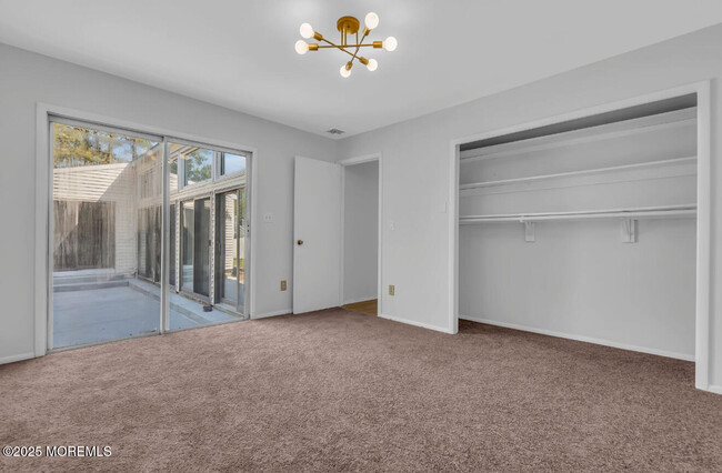 Building Photo - 1034 Zircon Dr