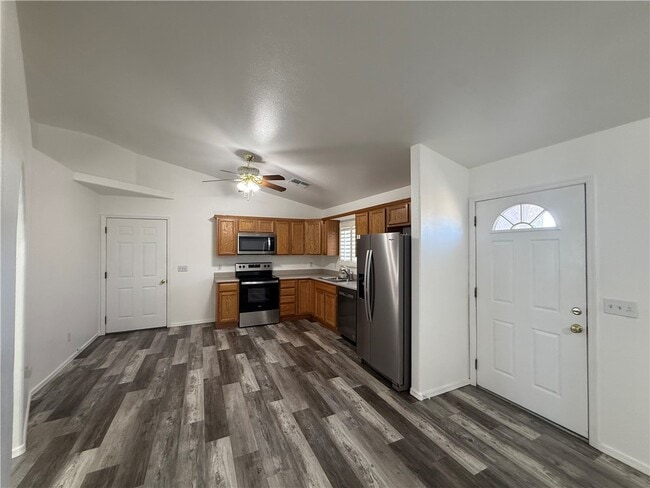 Building Photo - 1480 College Dr