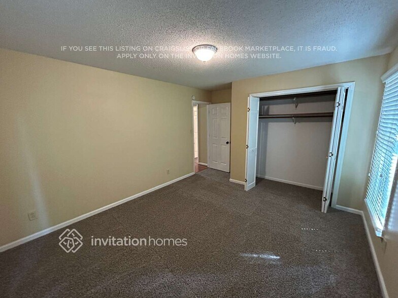 Building Photo - 3309 Clay Ct