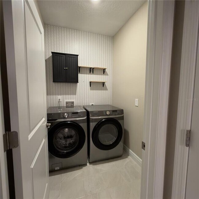 Building Photo - 14391 Braemar St