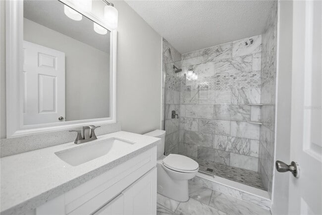 Building Photo - 18117 Paradise Point Dr