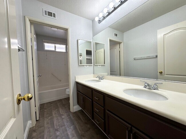 Building Photo - 3 Bdrm/3 Bath Brea Artisan Walk Home