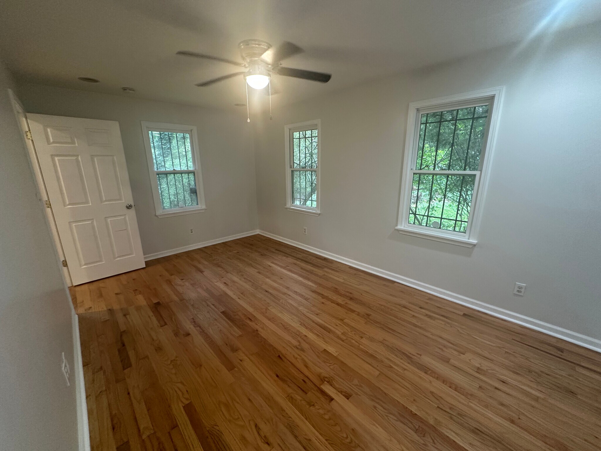 primary suite - 349 Laquita Dr SE