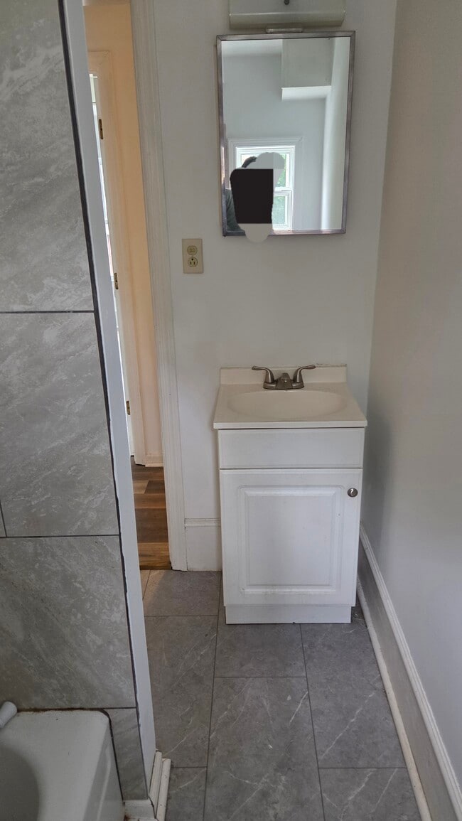 Building Photo - 162 Dorwyck Ln