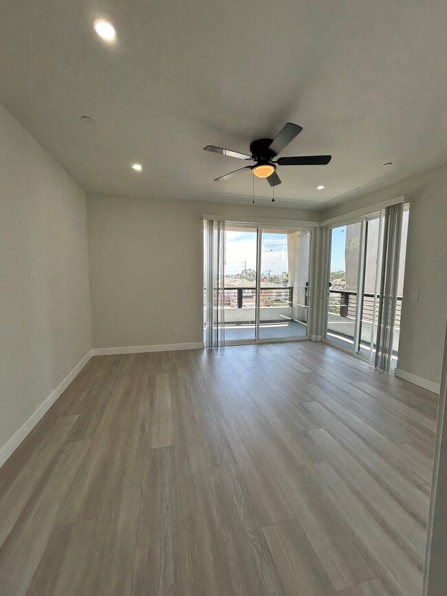 Building Photo - 3328 B St