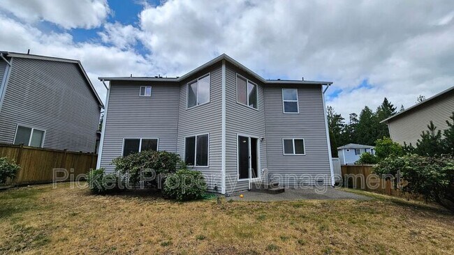 Building Photo - 2369 SW Siskin Cir