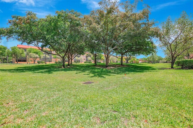 Building Photo - 12651 SW 16th Ct