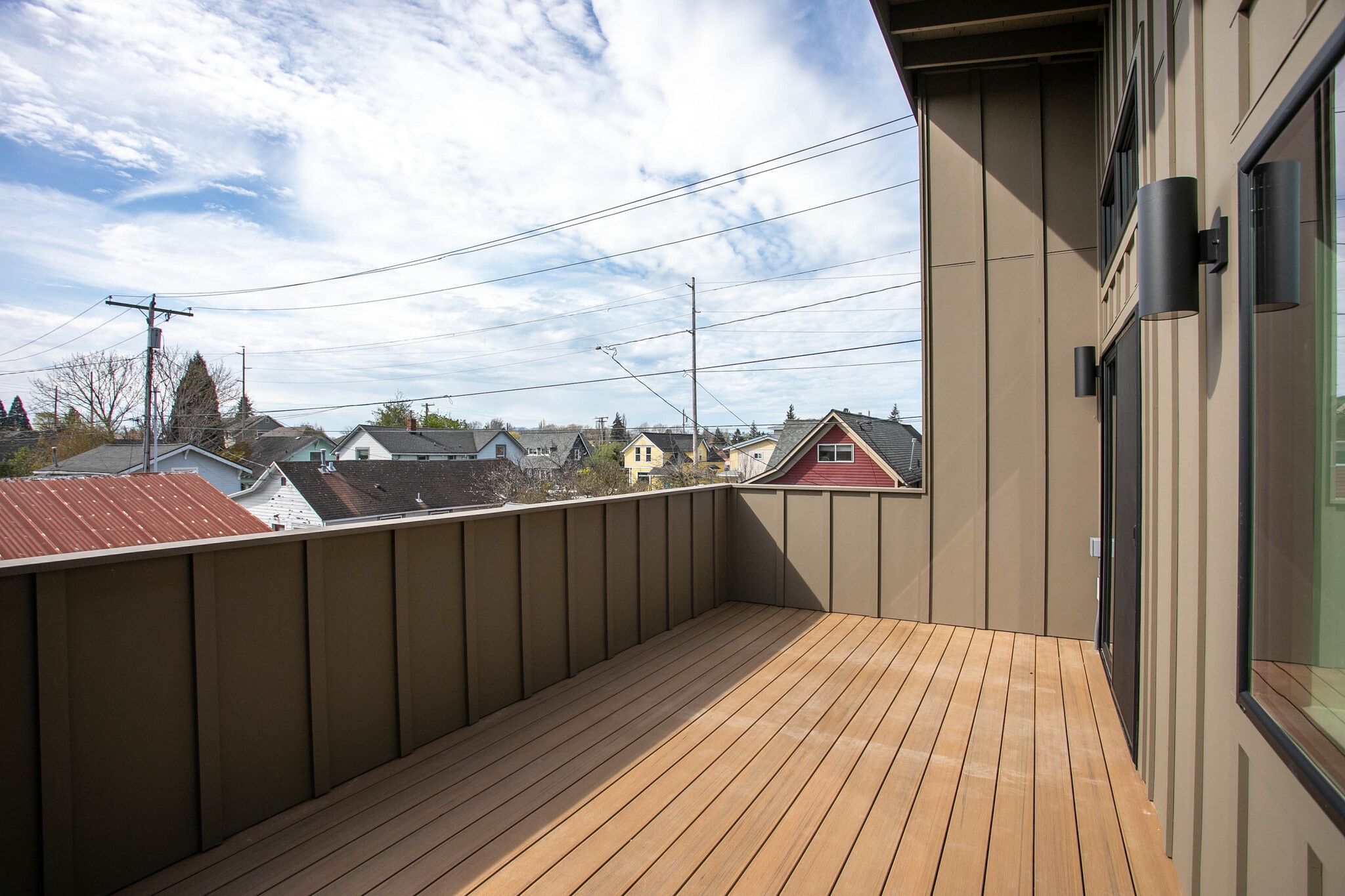 Building Photo - 2517 Vallette St